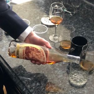 Meet your Posher, Ian